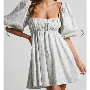 Amalie the Label puff sleeve dress from Showpo xs